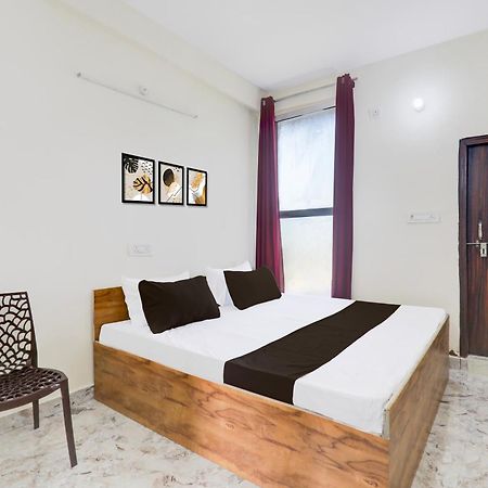 Hotel O Rn Chinhat Kültér fotó