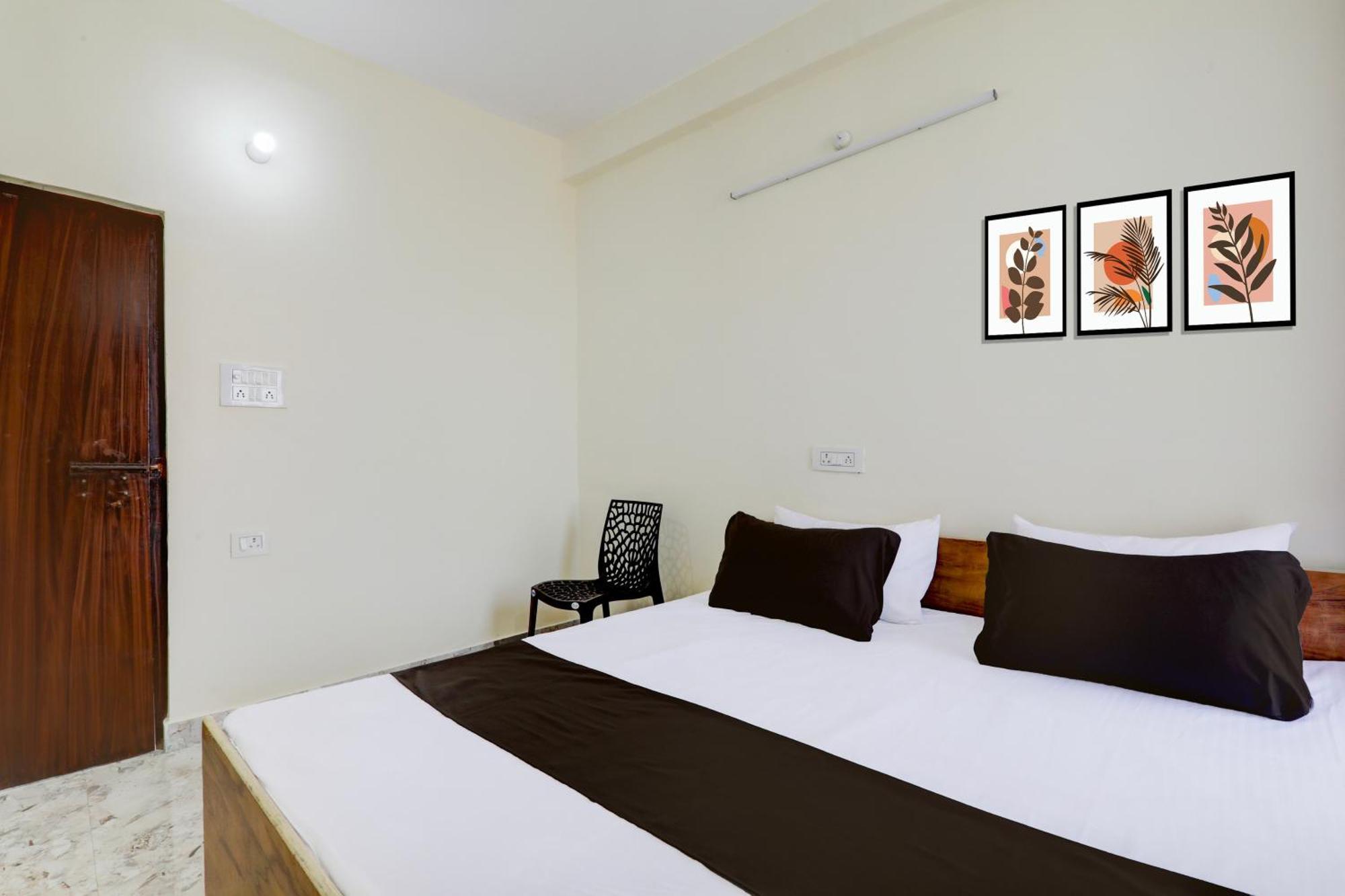 Hotel O Rn Chinhat Kültér fotó