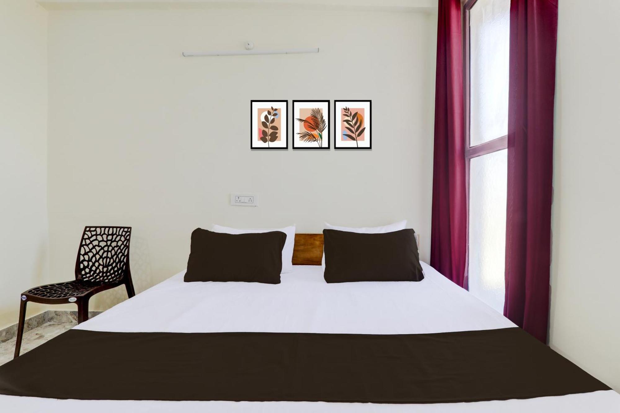 Hotel O Rn Chinhat Kültér fotó
