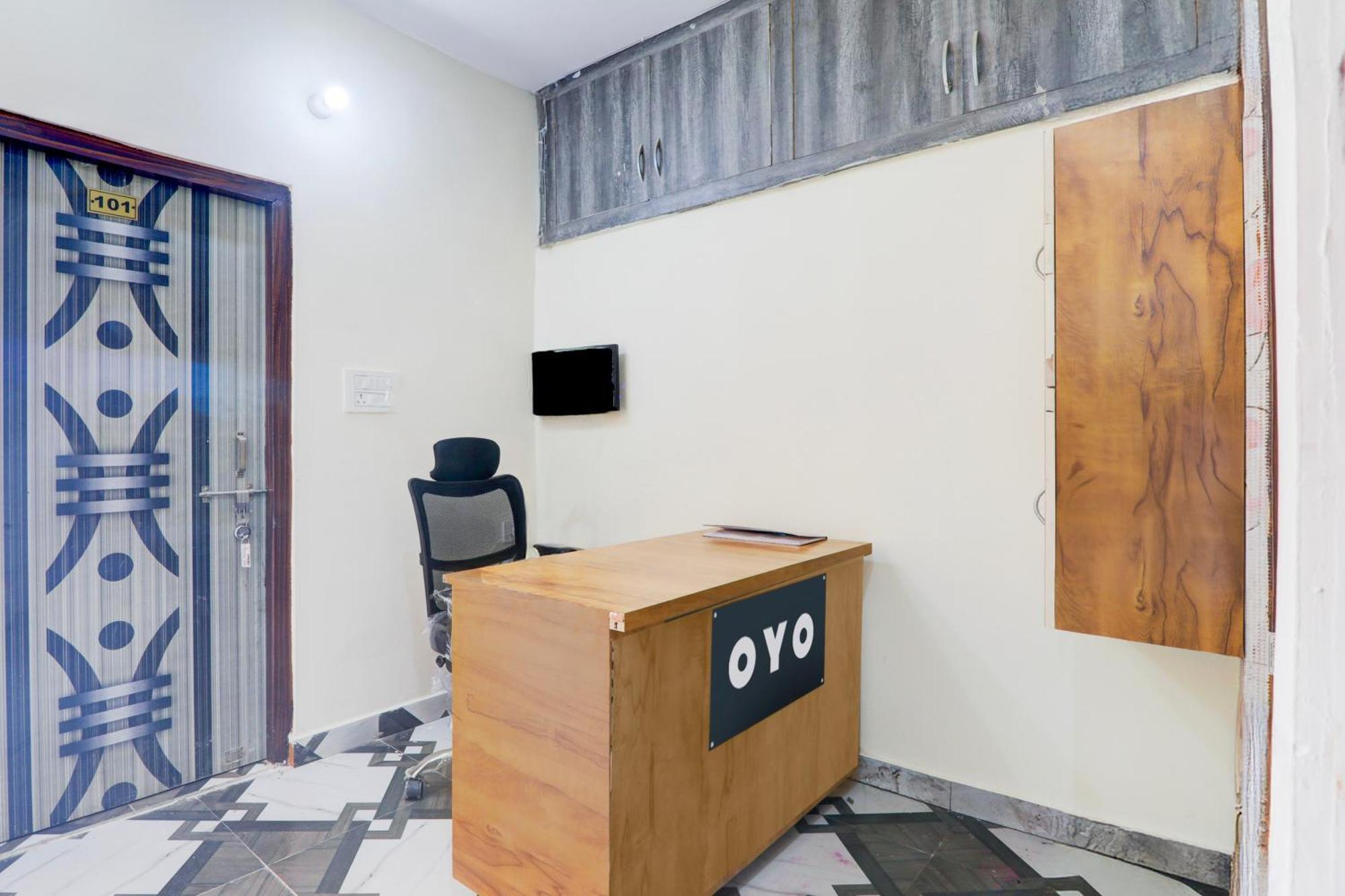 Hotel O Rn Chinhat Kültér fotó